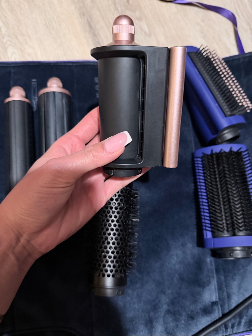 Dyson Purple and Rose Gold Multi-Styling Hair Tool Set - Picture 5 of 9